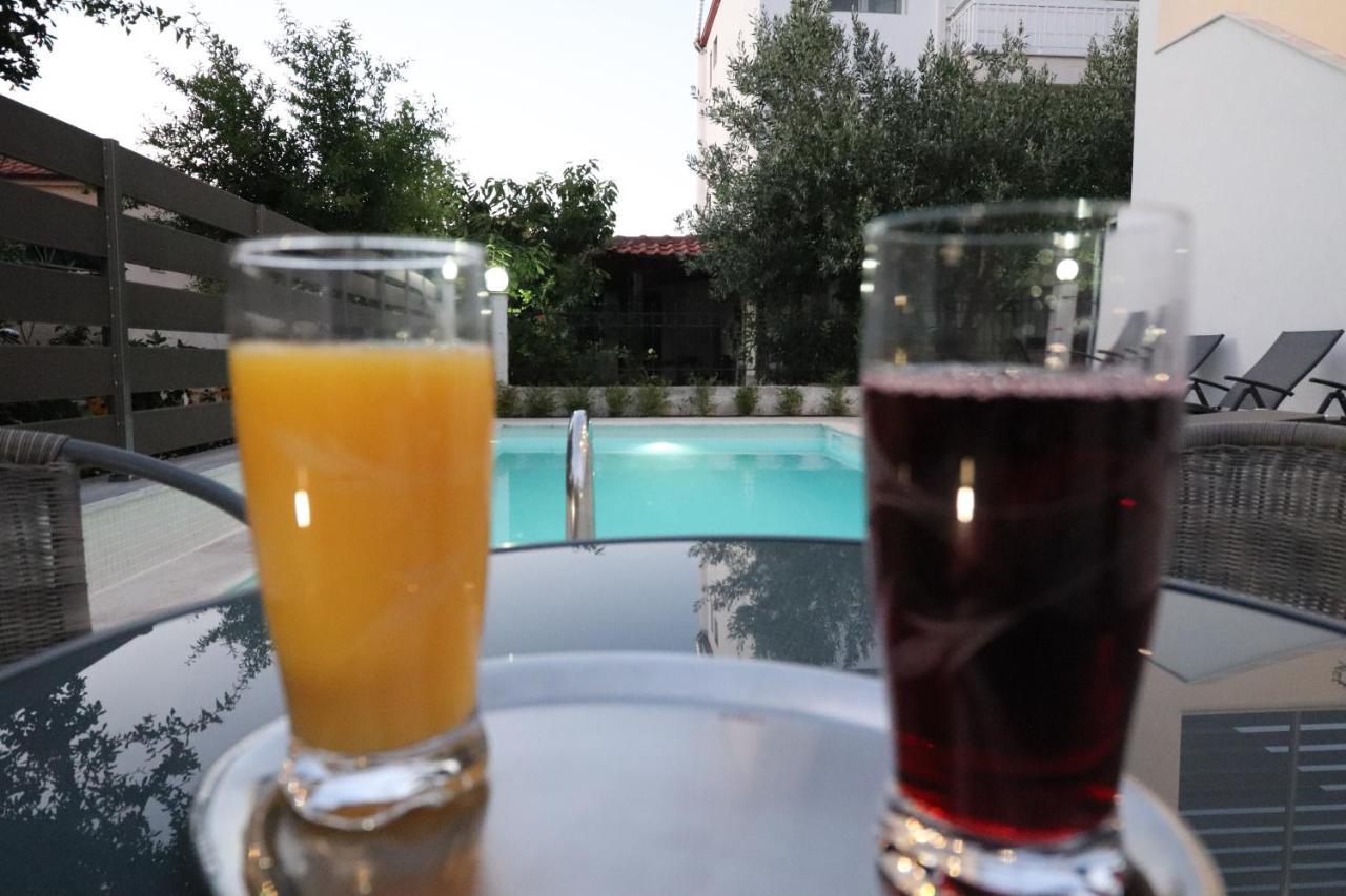 Vrasná Sunshine Rooms And Suites מראה חיצוני תמונה