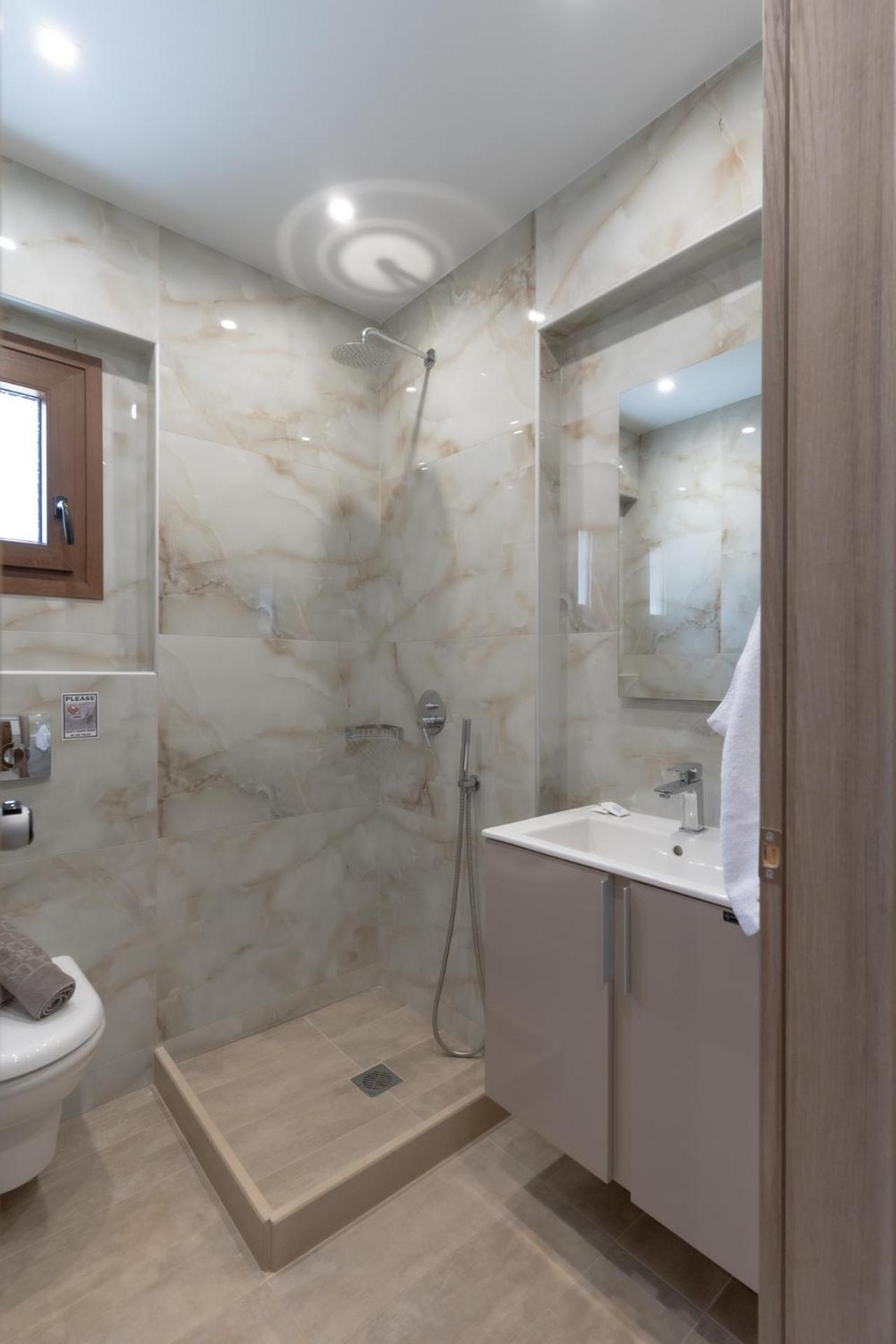 Vrasná Sunshine Rooms And Suites מראה חיצוני תמונה